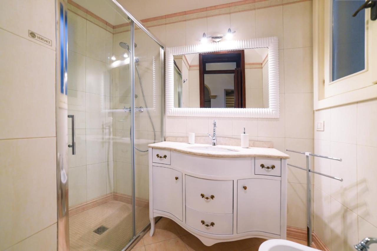 Milestone Inn Lecce Bagian luar foto