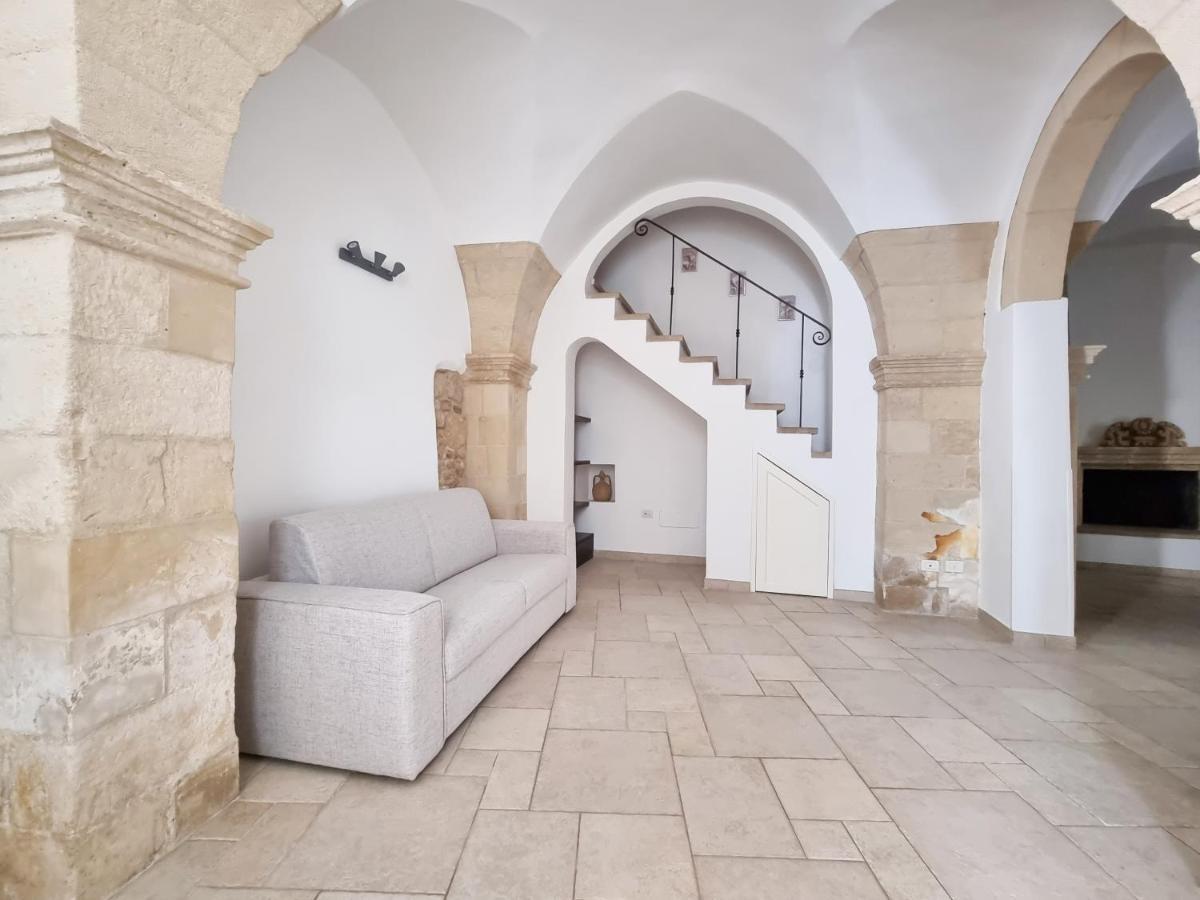 Milestone Inn Lecce Bagian luar foto